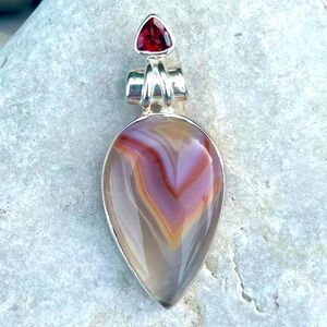 STUNNING Agate & Garnet Hinged Pendant Set in 925 Sterling Silver, NWOT